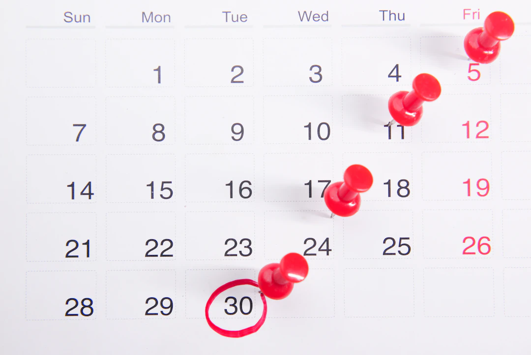 Business contract with calendar showing expiration deadline